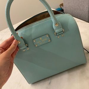 Robin egg blue Kate Spade purse! Includes removable strap. In great condition!